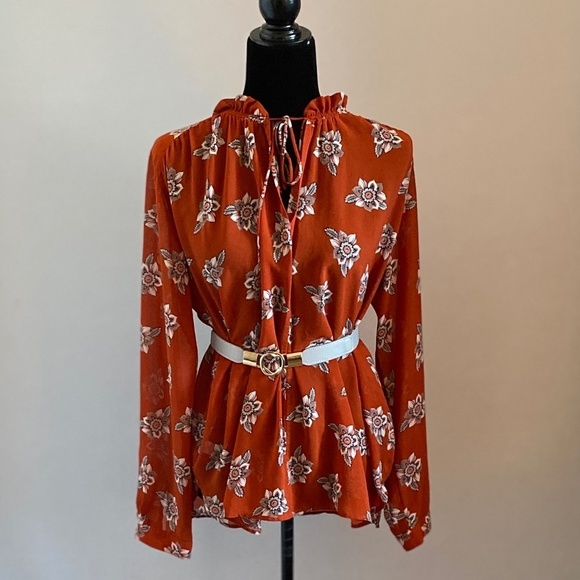 Flowered Boho Top w volume sleeves - Picture 12 of 15